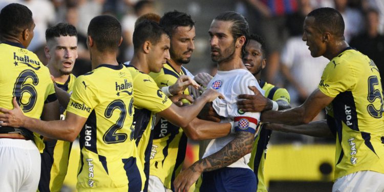 Sportske novosti – Svi Livajini incidenti: Tukao se sa suigračima, svađao s navijačima, a ‘vruća glava’ sputala mu je talent