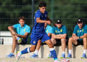 Sportske novosti – U Sloveniji gromovi i munje, nevrijeme donijelo probleme i Dinamovim nogometašima!