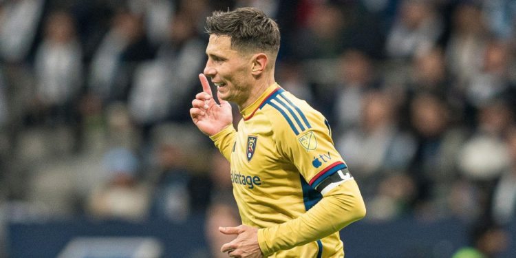 Sportske novosti – VIDEO Rujevica dočekala povratak legende divnom gestom: ‘Kapetane, dobrodošao doma!’