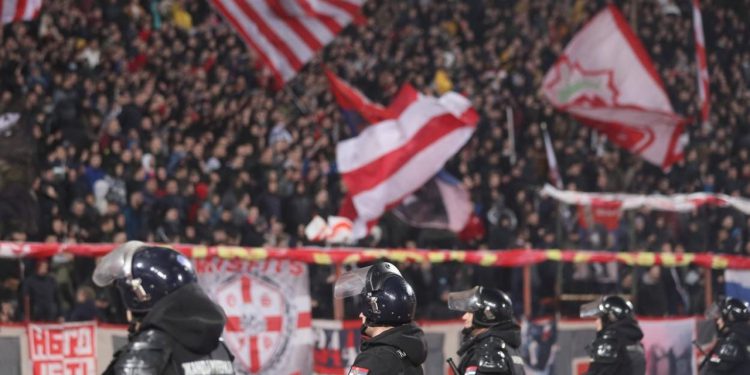 Sportske novosti – VIDEO Show na utakmici Crvene zvezde! Pogledajte zavrzlamu kod povučenih VAR linija i kod ‘isključenja’
