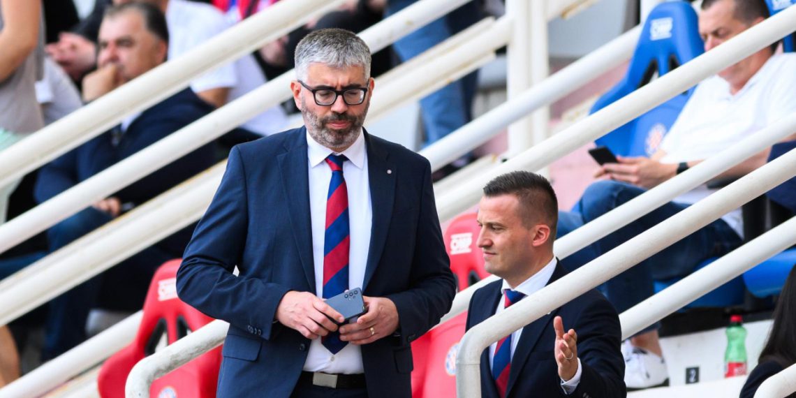 Sportske novosti – Žestoko priopćenje Hajduka, prozvali HNS i Sudačku komisiju: ‘On mora nestati iz hrvatskog nogometa. Zauvijek’