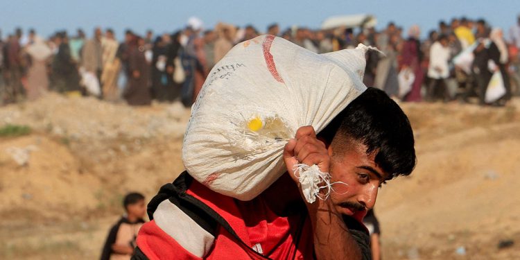 Stanovnici Gaze izlažu Hamasovo nasilje na mjestima za pomoć u Cogat svjedočanstvu