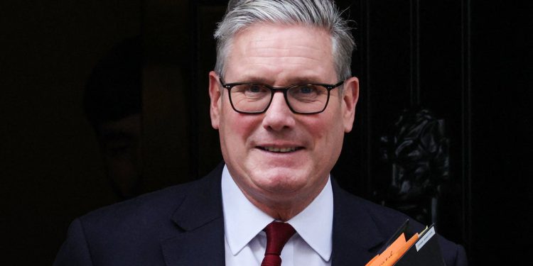 Starmer se suočio s pozivima da slijedi tužbu nakon što Macron kaže da će Francuska prepoznati palestinsku državu