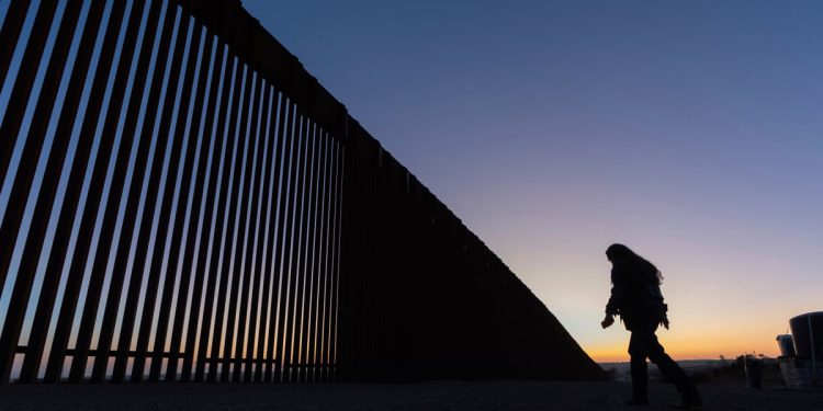 Sudac blokira nalog za zabranjivanje pristupa azilu na granici i daje administraciji dva tjedna za žalbu