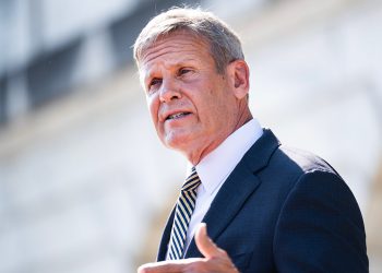 Sudac djelomično blokira zakon u Tennesseeju koji zabranjuje odraslima da pomažu maloljetnicima da dobiju pobačaje