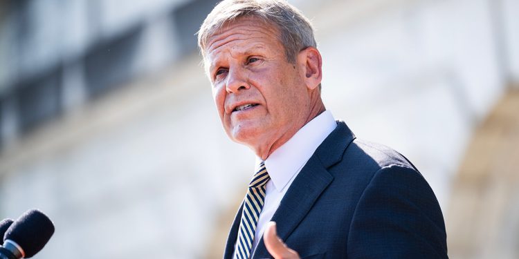 Sudac djelomično blokira zakon u Tennesseeju koji zabranjuje odraslima da pomažu maloljetnicima da dobiju pobačaje