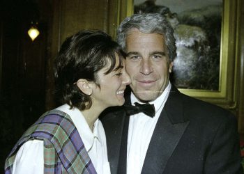 Sudac kaže da joj zakon ne dopušta da objavi zapise o velikom porotu u slučaju davno na Floridi Jeffrey Epstein