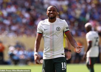 Suđenja Enzo Maresca Chelsea zvijezda na novoj poziciji ‘ – Budući da se Bluesov šef kreativno s potpisivanjem 50 milijuna funti uoči večerašnjeg finala kluba Svjetskog kupa protiv PSG -a