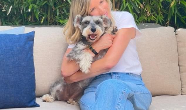 Supruga Johna Torodea Lisa Faulkner detaljno opisuje kako se suočila posljednjih nekoliko tjedana jer je preplavljena podrškom slavnih prijatelja nakon što je zvijezda MasterChef otpuštena za “Korištenje rasističke slatke”