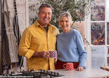 Supruga Johna Torodea Lisa Faulkner prekida svoju tišinu nakon što je MasterChef Star otpuštena zbog “Korištenje rasističke slatke”