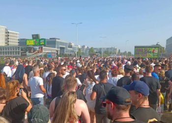 Sve je spremno za Thompsonov mega koncert, donosimo dio atmosfere (FOTO/VIDEO)