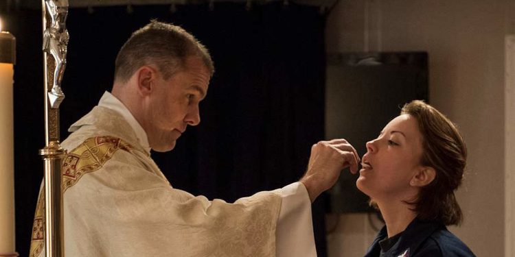 Sve više žena ovo čine na Svetoj Misi: Europa iznenađena jer nitko ih ne tjera