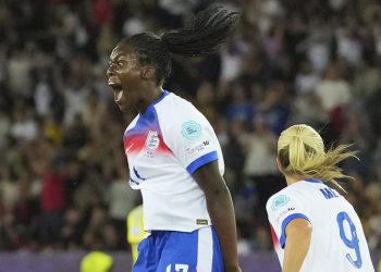 Švedska vs Engleska – Ženski euri: rezultat uživo, vijesti i ažuriranja dok je Chloe Kelly postavila dva gola u samo tri minute kako bi prisilila dodatni vremenski prijevoz kada su vlasnici bili na rubu izlaza