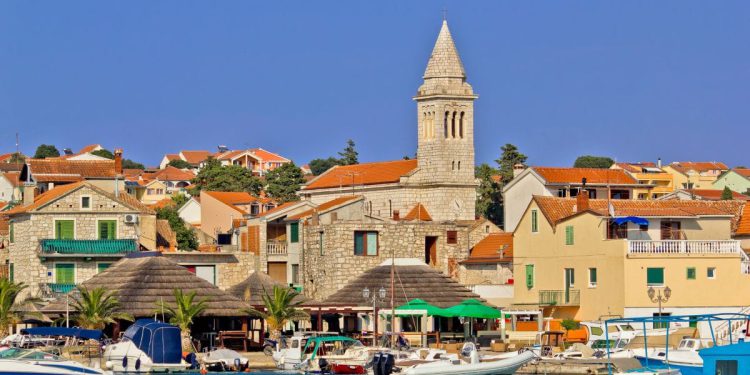 TEŠKO UBOJSTVO U PAKOŠTANAMA Slovakinja ubijena golim rukama u apartmanu!