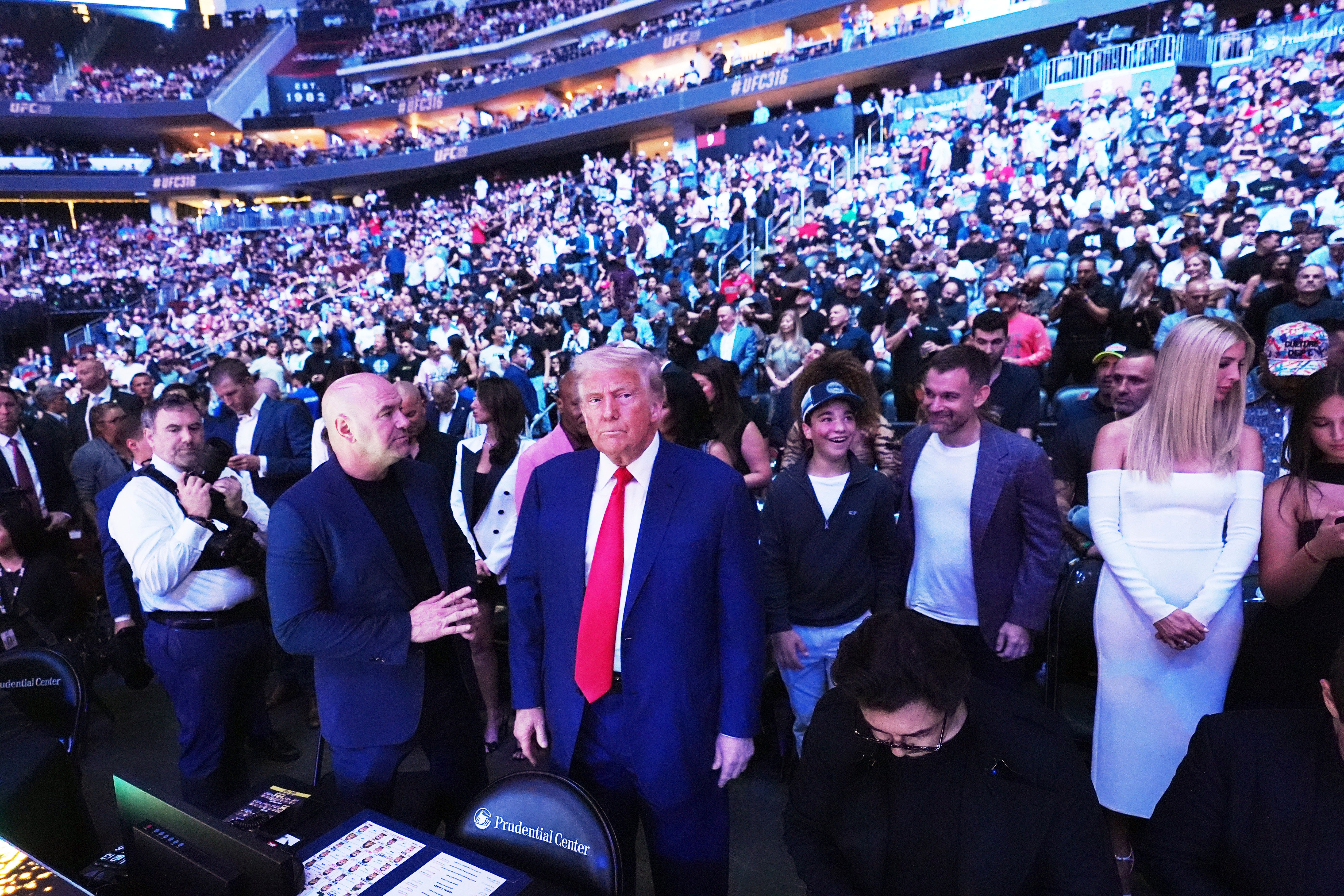 Predsjednik Donald Trump sudjeluje u događaju mješovitih borilačkih vještina UFC-316 u Newarku, New Jersey u subotu, 7. lipnja 2025