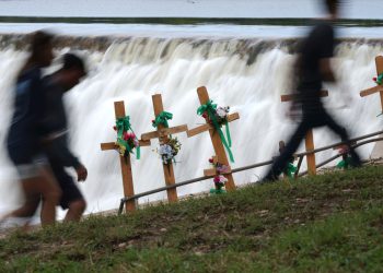 Teksaške poplave najnovije: Novi krug poplave Flash -a donosi više evakuacije dok Kristi Noem negira izvještaj da je odgodila odgovor FEMA