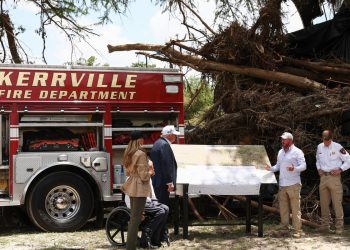 Teksaške poplave najnovije: Trump ispituje štetu od katastrofe u kojoj je poginulo 121, uključujući djecu i osoblje kampa Mystic