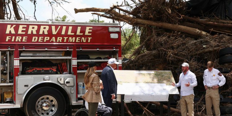 Teksaške poplave najnovije: Trump ispituje štetu od katastrofe u kojoj je poginulo 121, uključujući djecu i osoblje kampa Mystic