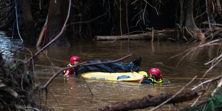Teksaški dužnosnici pokušavaju otkriti tko stvarno nedostaje od poplava