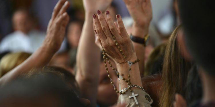 Tisuće ljudi ujedinjenih protiv zla koje se diže protiv Hrvatske: 30 dana molitve i posta za Domovinu