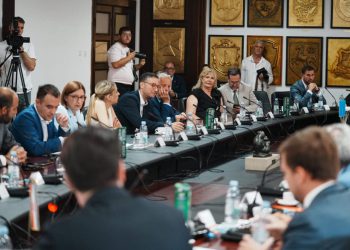 Tko je vijećnik koji je ‘prešao na tamnu stranu’? Svi imaju dokaze da nisu oni…