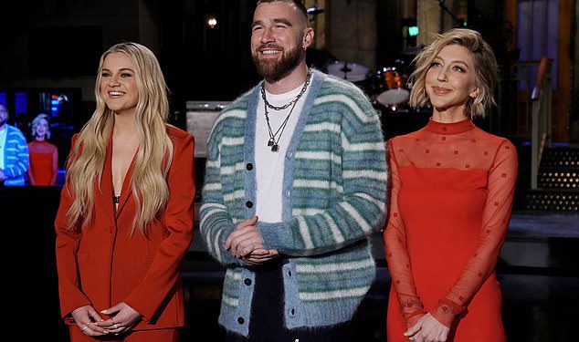 Travis Kelce urnebesno priznaje o SNL tablici čitaj