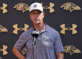 Trener Ravensa John Harbaugh uništava reportersko Trumpovo pitanje u grijanom roštilju o posjeti Bijele kuće