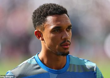 Trent Alexander-Arnold trebao je proći testove ozljede nakon što je propustio polufinalni poraz kluba Svjetskog kupa od PSG-a-s tim da je suigrač Real Madrida bio suočen s tjednima