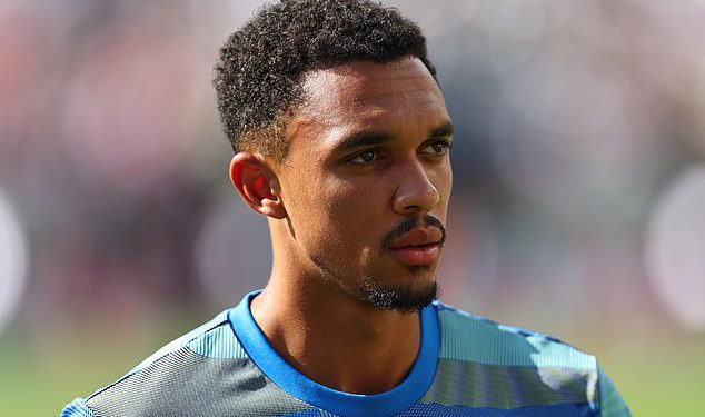 Trent Alexander-Arnold trebao je proći testove ozljede nakon što je propustio polufinalni poraz kluba Svjetskog kupa od PSG-a-s tim da je suigrač Real Madrida bio suočen s tjednima