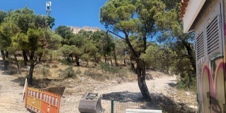 Tri godine od otvorenja gradi se pristupni put za šibensku Tvrđavu sv. Ivana. Ulaz za posjetitelje ostaje isti