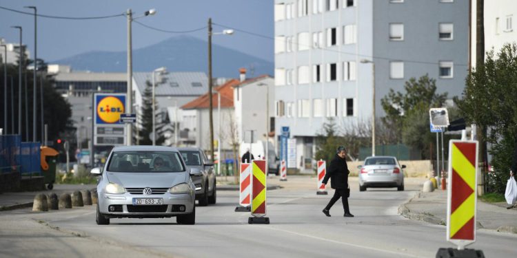 Tri žene napale 29-godišnju Zadranku na Putu Murvice: bila im je stanarka…