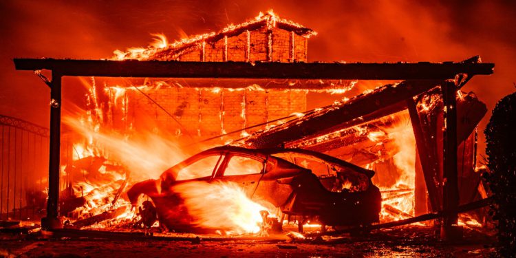 Trump administrator demontira ‘kritične’ dijelove odgovora Kalifornije na požare