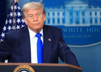 Trump gleda novi paket pomoći za Ukrajinu – CBS – RT World News