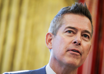 Trump imenuje Seana Duffyja kao privremenu glavu NASA -e nakon povlačenja Isaacmana