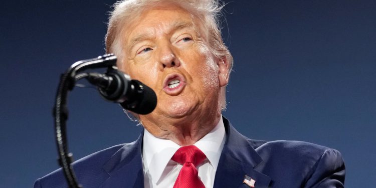 Trump je ispričao ime ‘Pojavljuje se u Epstein Files’, kaže, kako se demokrat zalaže za sudski poziv ‘Knjiga rođendana’: Ažuriranja uživo