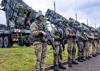 Trump kaže da Putin ‘lijepo govori, a zatim bombardira sve’ dok mi šaljemo rakete Patriot u Ukrajinu