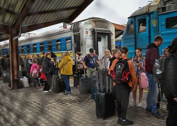 Trump kaže da će vjerojatno dopustiti Ukrajincima da ostanu u SAD -u tijekom rata