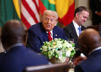 Trump kaže da ‘nije razmišljao o tome tko je otišao iza leđa kako bi zaustavio isporuku Ukrajinskog oružja