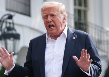 Trump najavljuje 30% tarifa na EU i Meksiko – RT World News