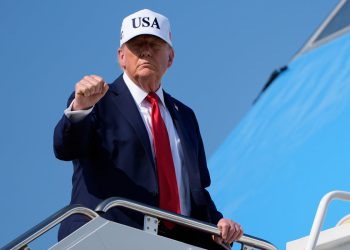 Trump najavljuje 30% tarifa na uvoz iz EU -a i Meksika