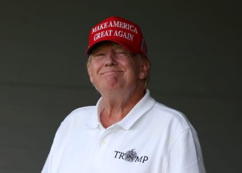 Trump obilježava šest mjeseci na vlasti, priprema se za putovanje u Škotskoj