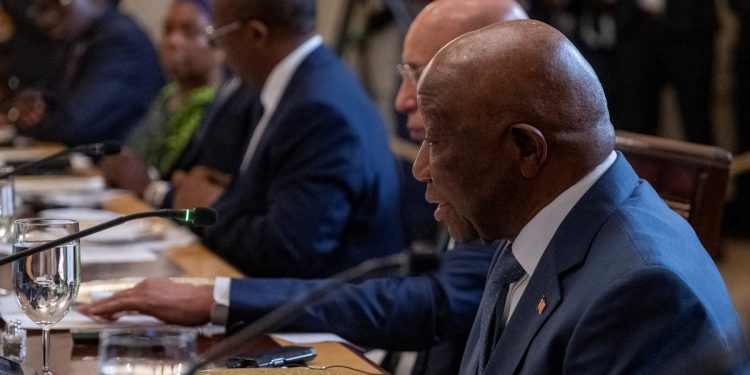 Trump pita predsjednika Liberije, gdje je engleski jezik službeni jezik, gdje je naučio da to govori ‘tako lijepo’