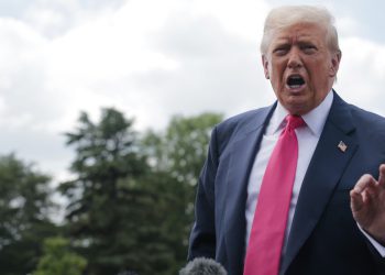 Trump pojačava stav u trgovinskim razgovorima EU – FT – RT World News