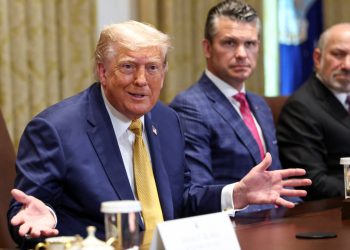 Trump postavlja pitanje zašto ljudi govore o “puzanju” Epstein – unatoč njegovom pritisku da objavi datoteke