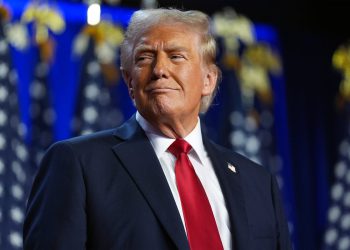 Trump prijeti senatorima GOP -a: glasajte za defektu NPR/PBS ili ću odbiti svoje odobrenje