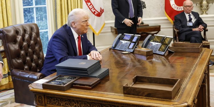 Trump tuži Rupert Murdoch – RT World News