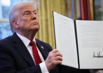 Trump upozoriti više od 150 nacija novih tarifa – RT World News