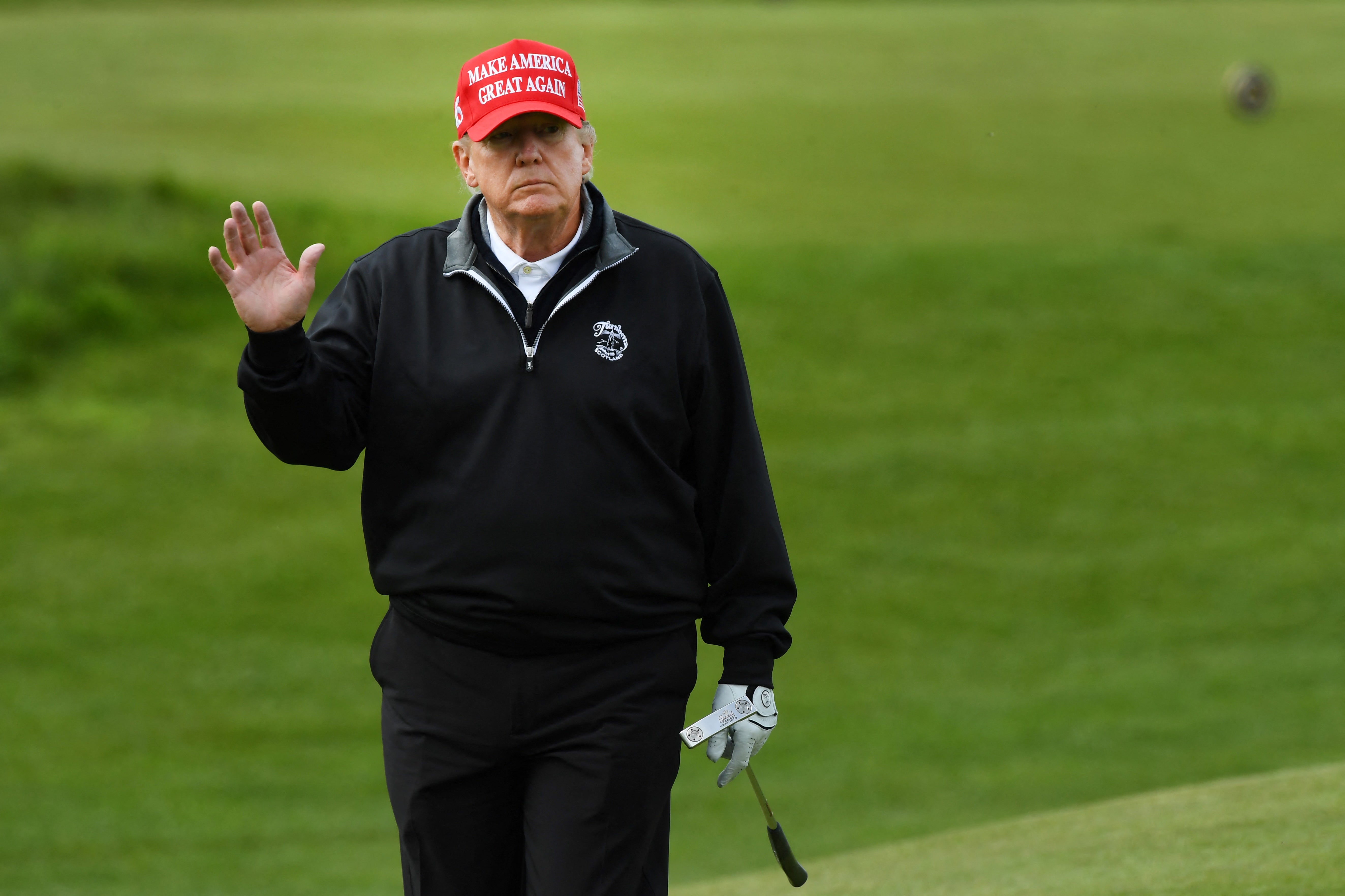 Trump posjećuje golf teren Turnberry u Južnom Ayrshireu 2023. godine, između svoja dva predsjednička mandata