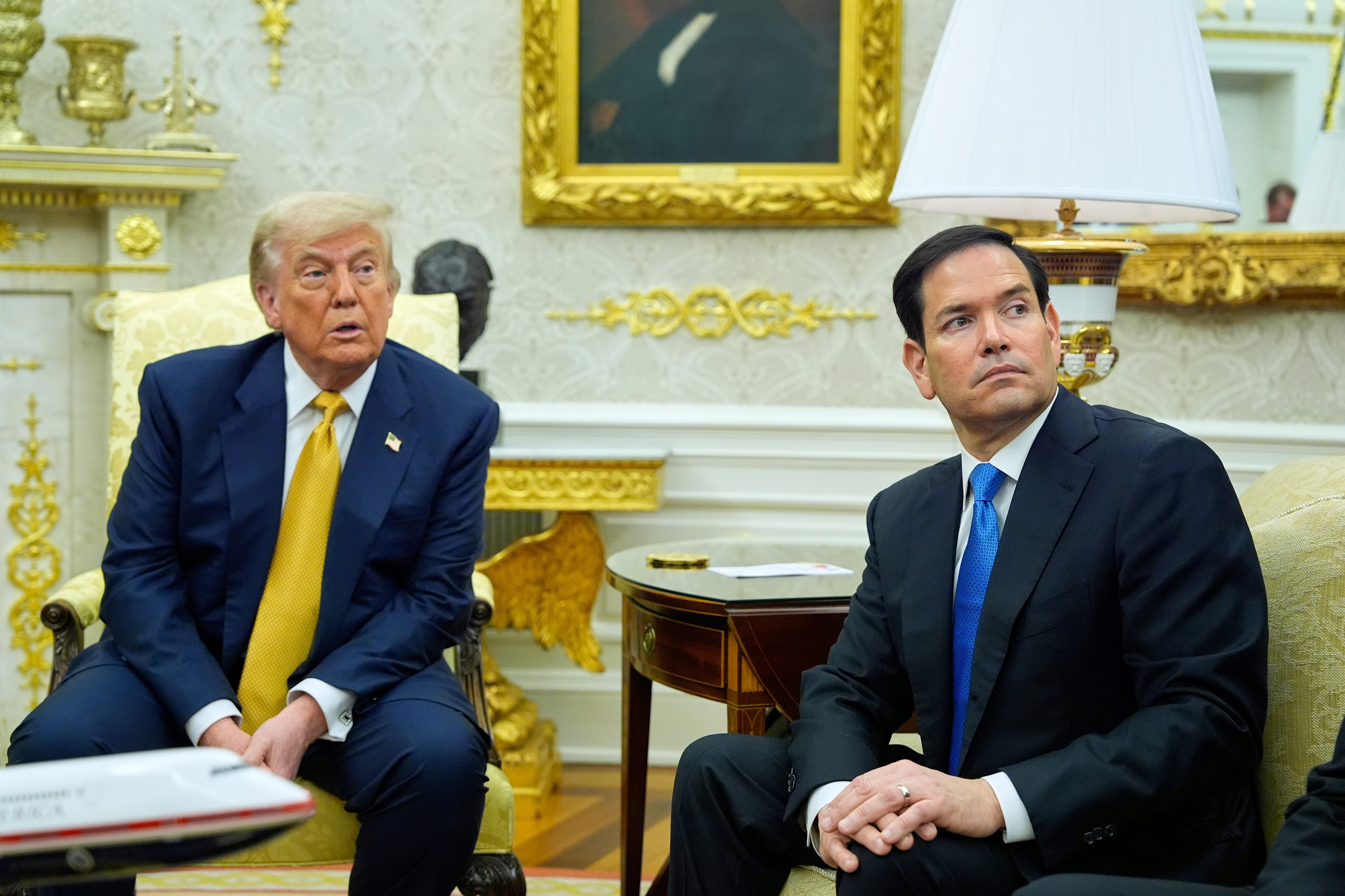 Višestruke procjene, uključujući izvješće Senata, autor kada je trenutni državni tajnik Marco Rubio služio u obavještajnom odboru, zaključio je da je Rusija nastojala pomoći Trumpu na izborima 2016. bez izravnog koordinacije sa svojom kampanjom ili hakiranjem glasačke infrastrukture