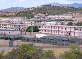 Trumpova administracija drži imigrante iz 26 zemalja u zaljevu Guantánamo